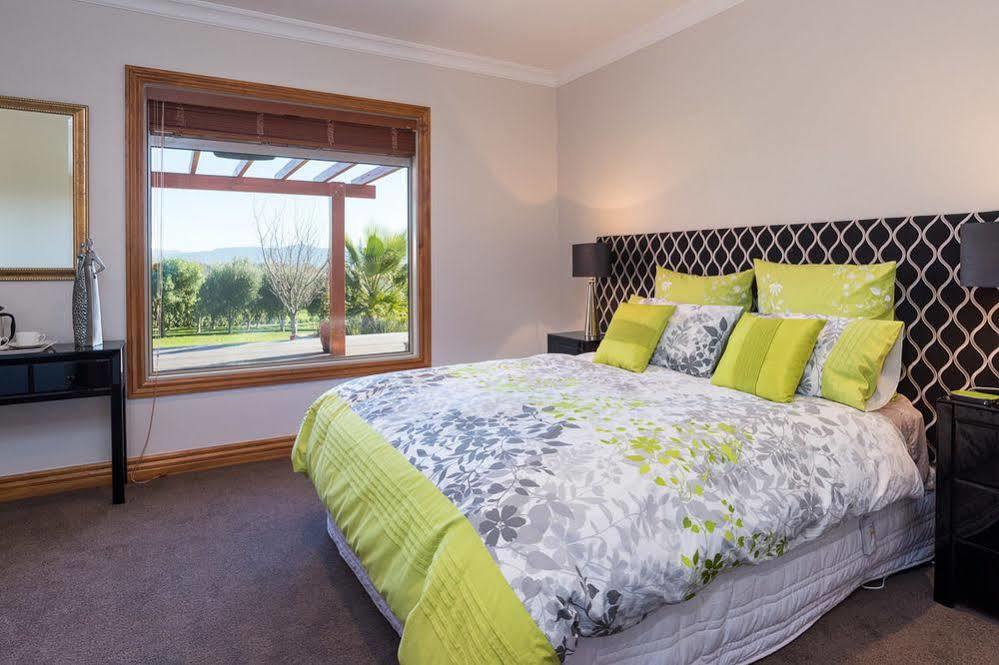Aldaha Luxury Accommodation Blenheim Exterior photo