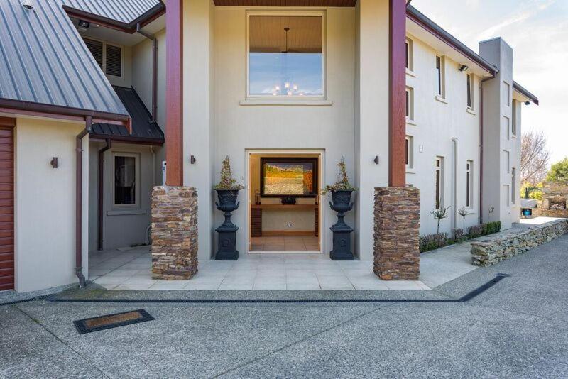Aldaha Luxury Accommodation Blenheim Exterior photo