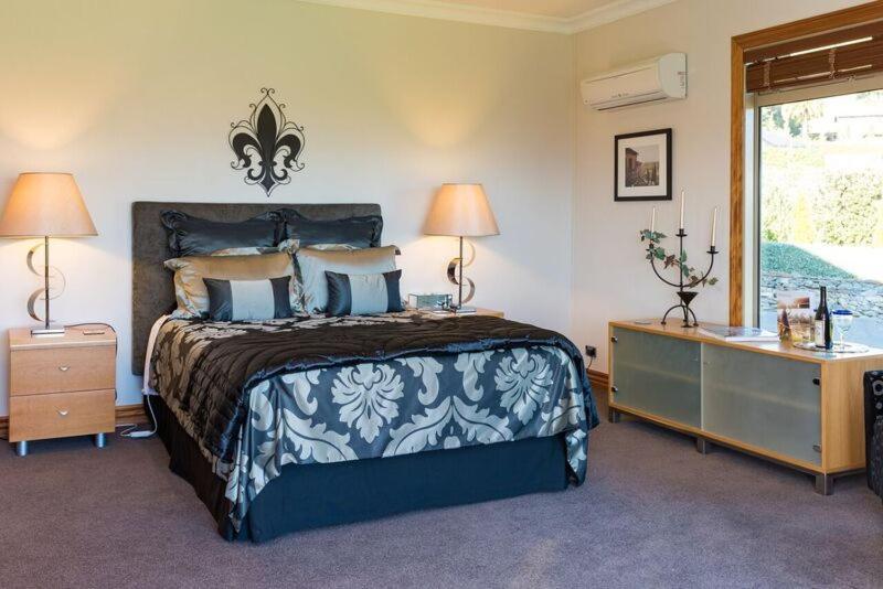 Aldaha Luxury Accommodation Blenheim Exterior photo
